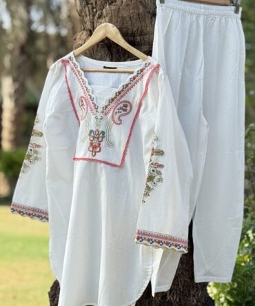 White Embroidered Lawn 2-Piece Co Ord Set – Pure LawnElegance for Effortless Summer Style